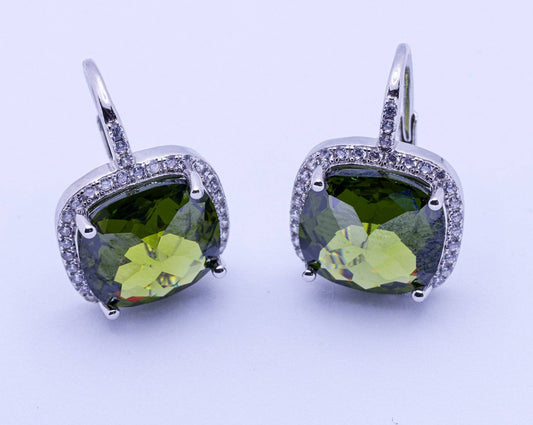 Exquisite Green Stone Sterling Silver Earrings - 6g of Natural Beauty